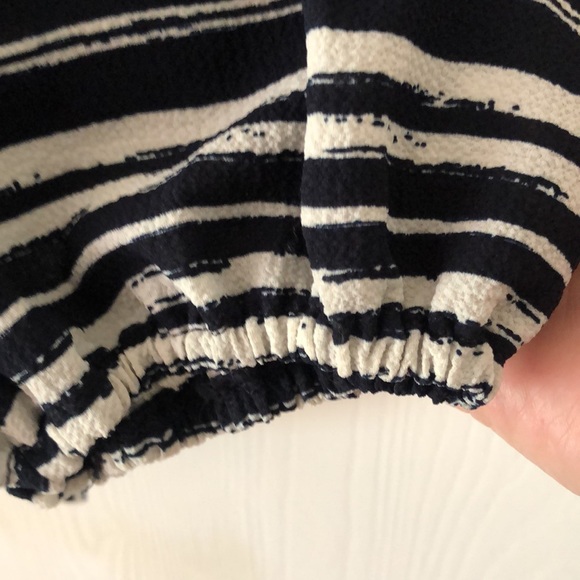 Woman’s fall notations V-neck blue and white striped blouse with hooked chain - Picture 7 of 14